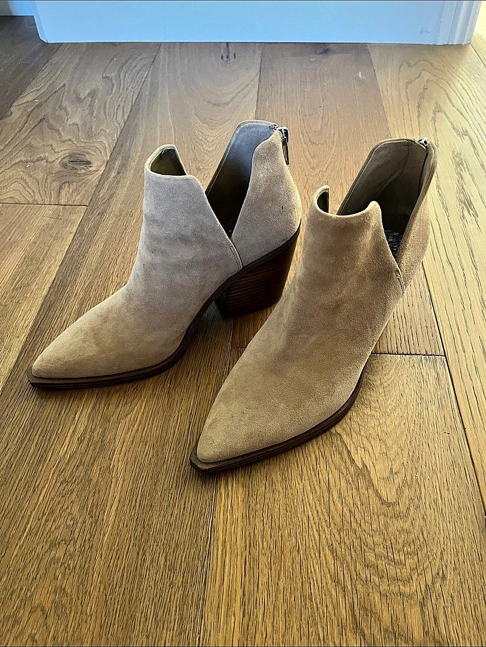 Vince Camuto Gigiietta Suede Ankle Boots Tan US 10